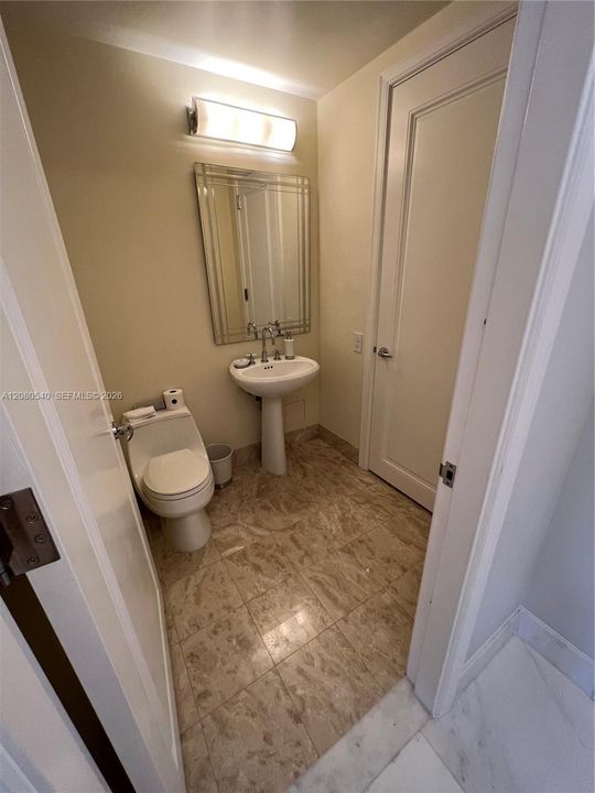 En Renta: $16,000 (2 camas, 2 baños, 1801 Pies cuadrados)