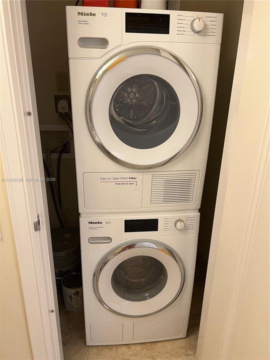 En Renta: $16,000 (2 camas, 2 baños, 1801 Pies cuadrados)