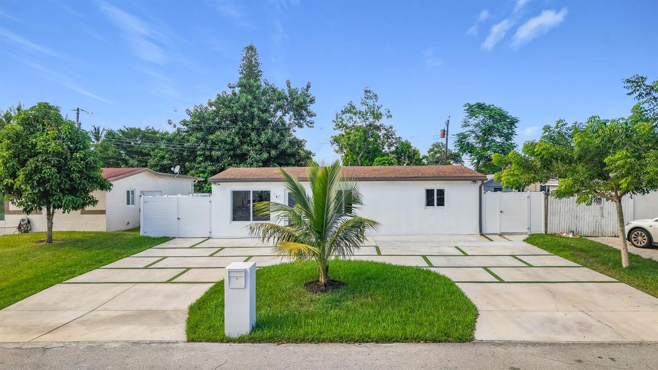 6135 NW 24th Court-9
