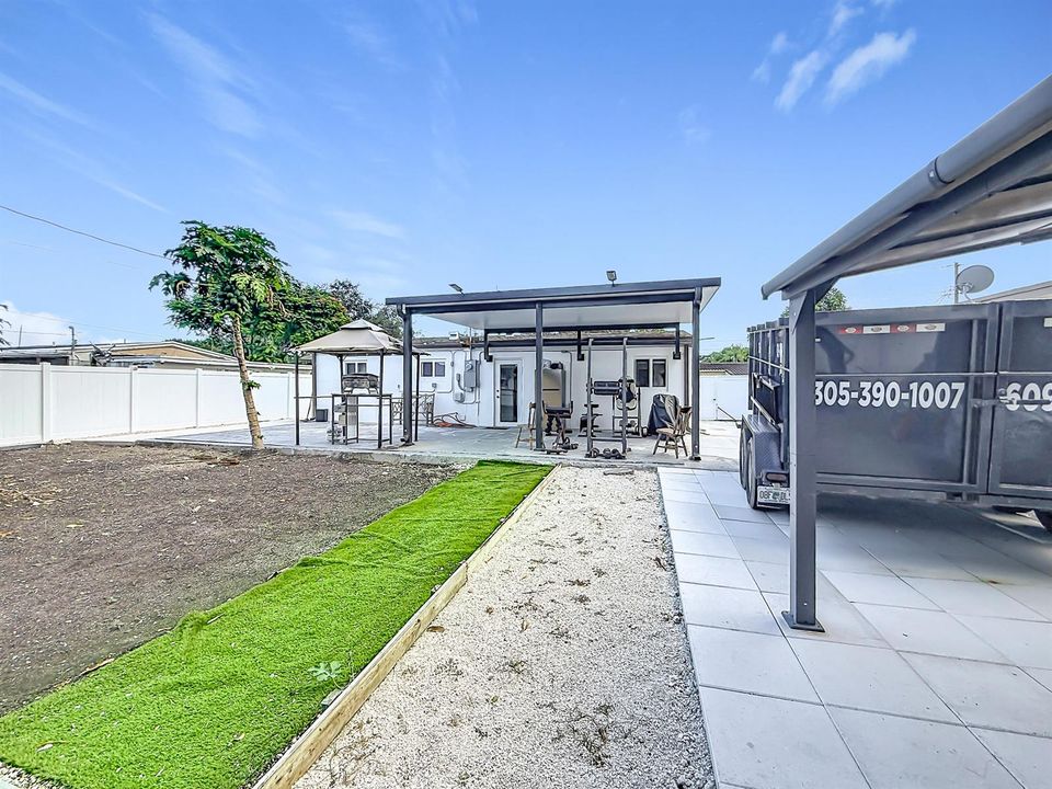 6135 NW 24th Court-31
