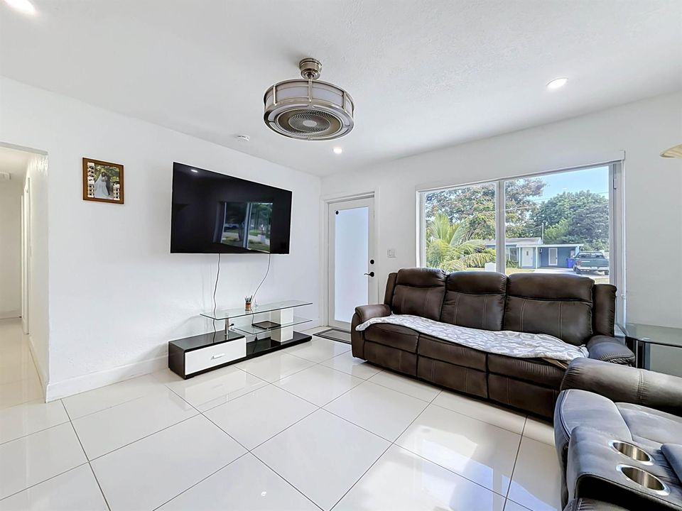 6135 NW 24th Court-19