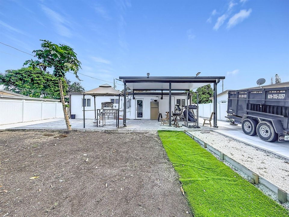6135 NW 24th Court-32
