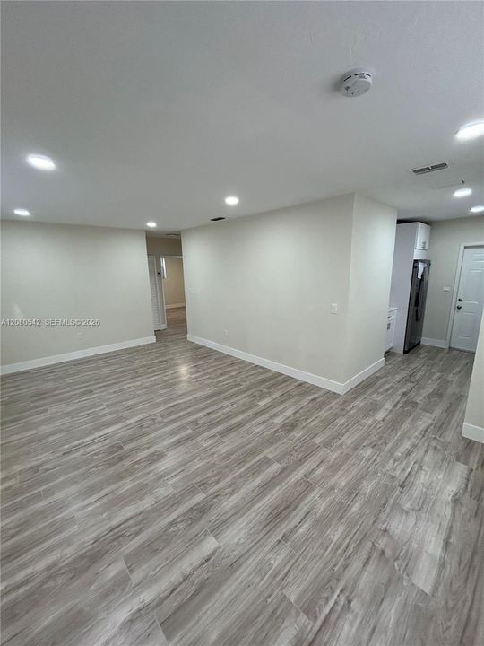 For Sale: $449,900 (3 beds, 1 baths, 925 Square Feet)