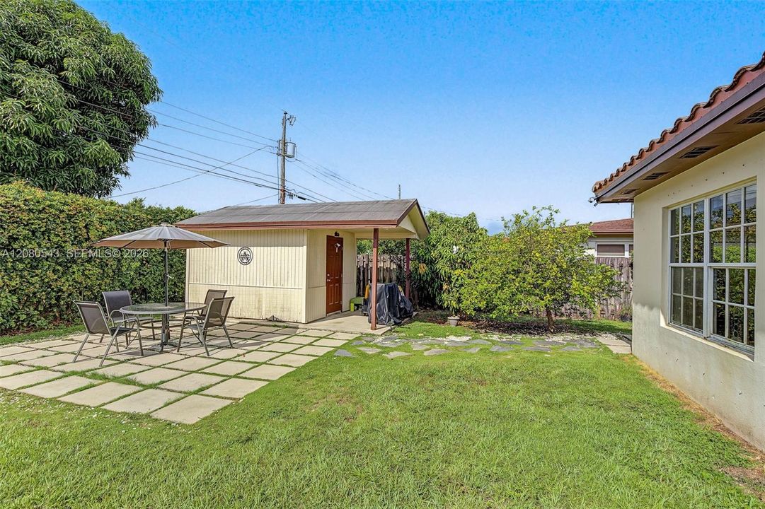 En Venta: $699,999 (3 camas, 2 baños, 1229 Pies cuadrados)