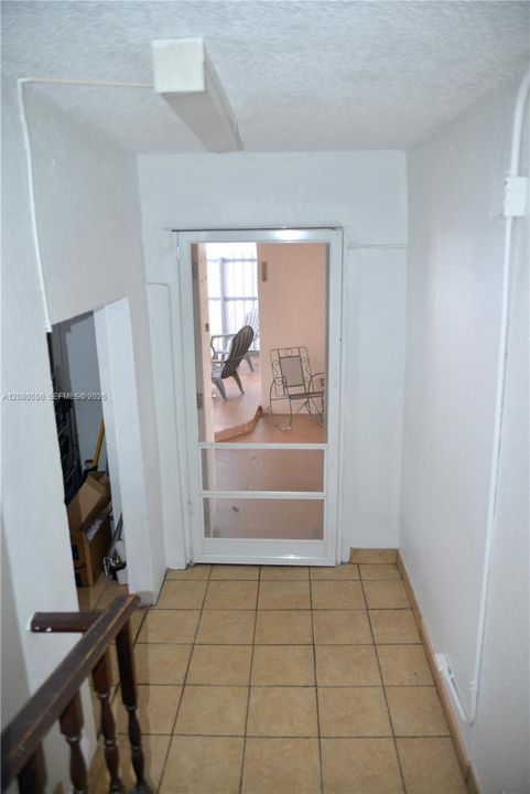 For Sale: $549,900 (3 beds, 2 baths, 850 Square Feet)