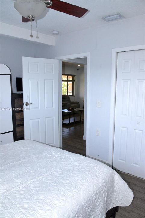 For Sale: $549,900 (3 beds, 2 baths, 850 Square Feet)