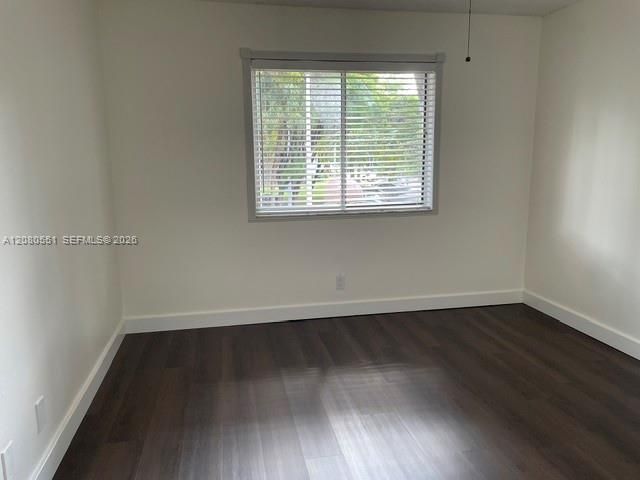 For Rent: $1,700 (1 beds, 1 baths, 862 Square Feet)