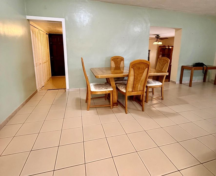 810 E 28 St Dining Room