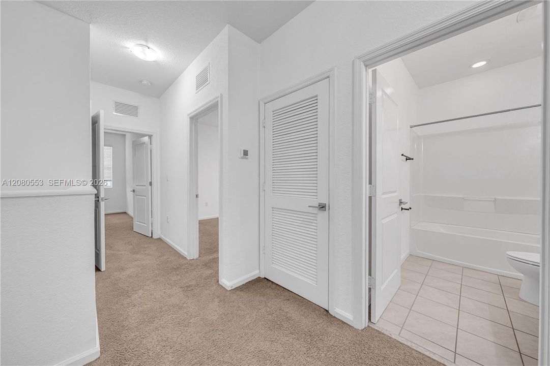 For Sale: $345,000 (3 beds, 2 baths, 1731 Square Feet)