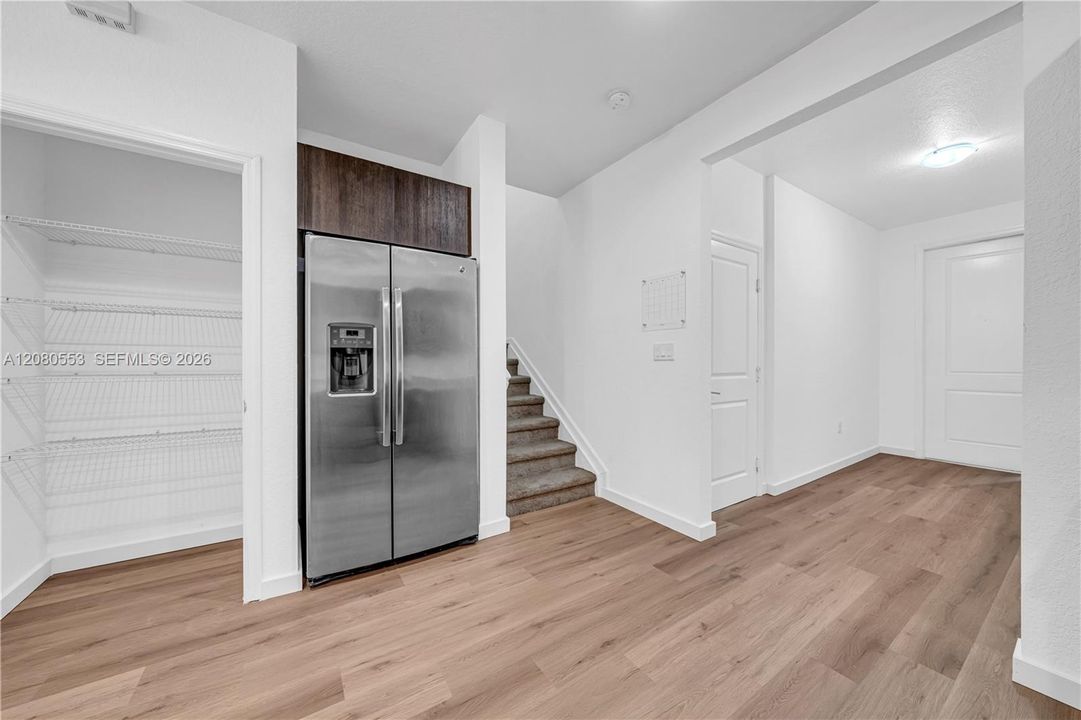For Sale: $345,000 (3 beds, 2 baths, 1731 Square Feet)