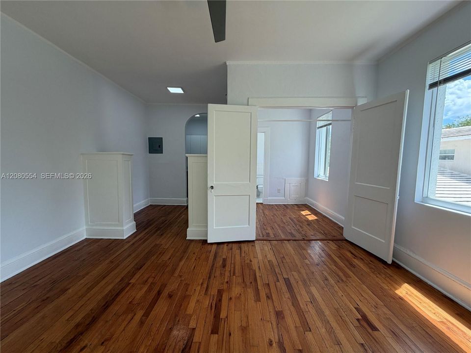 For Rent: $1,825 (0 beds, 1 baths, 475 Square Feet)