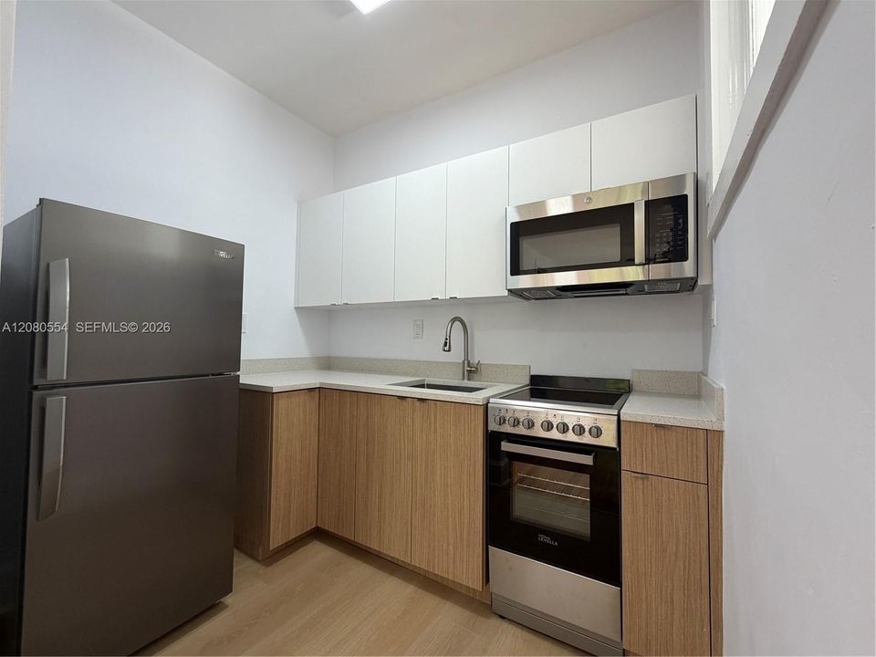 For Rent: $1,825 (0 beds, 1 baths, 475 Square Feet)