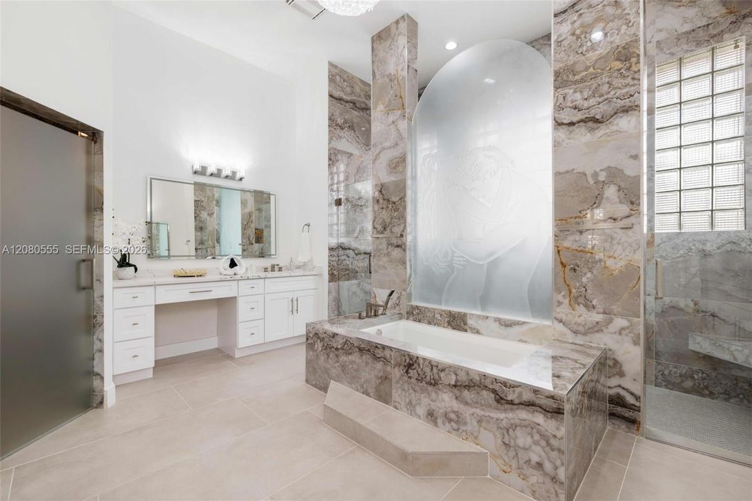 На продажу: $2,590,000 (6 спален, 4 ванн, 4298 Квадратных фут)