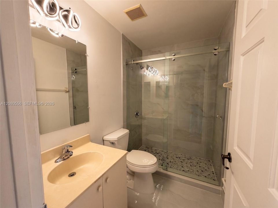 В аренду: $2,700 (3 спален, 2 ванн, 1309 Квадратных фут)