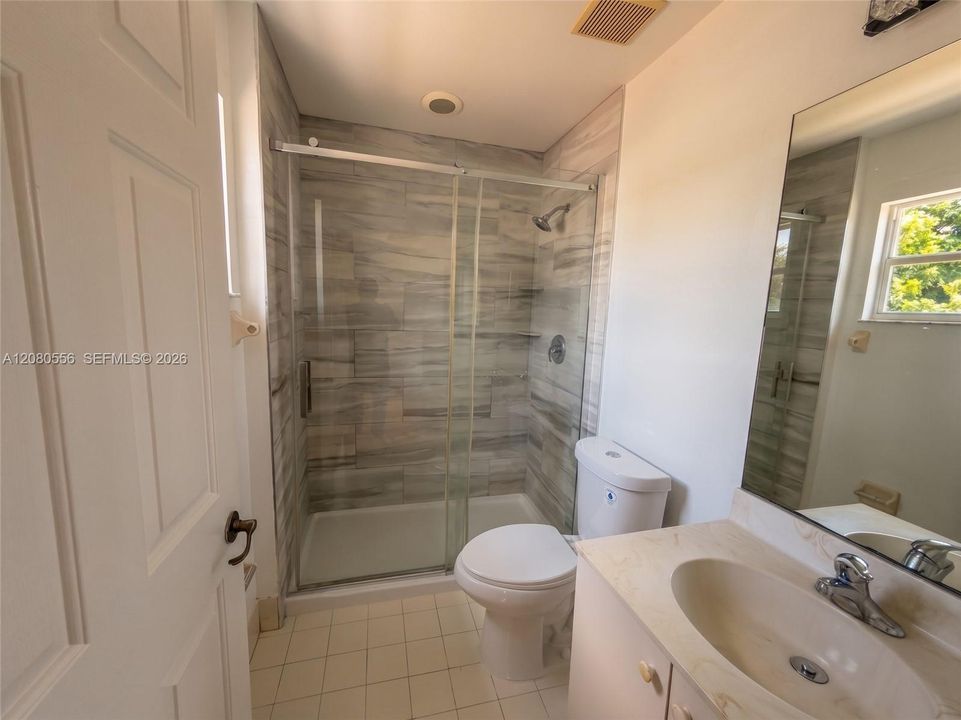В аренду: $2,700 (3 спален, 2 ванн, 1309 Квадратных фут)