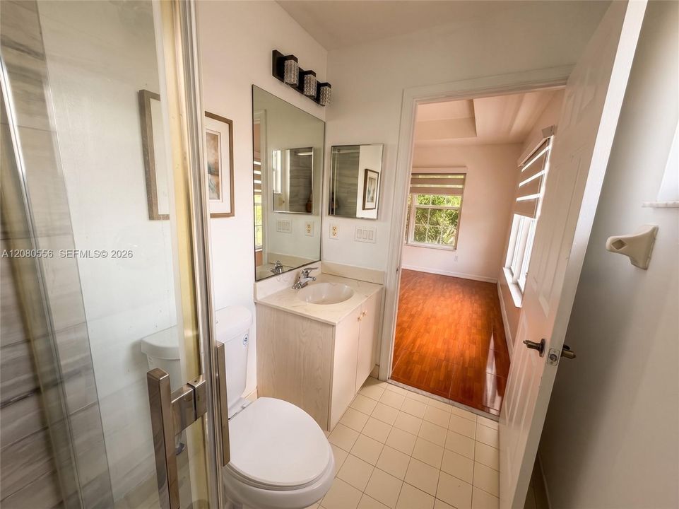 В аренду: $2,700 (3 спален, 2 ванн, 1309 Квадратных фут)