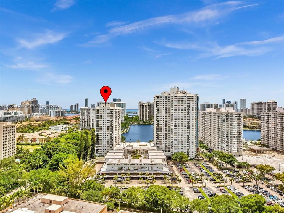 В аренду: $2,600 (2 спален, 2 ванн, 1300 Квадратных фут)