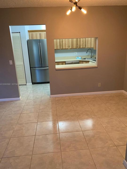 En Venta: $269,900 (3 camas, 2 baños, 1254 Pies cuadrados)