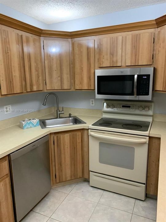 En Venta: $269,900 (3 camas, 2 baños, 1254 Pies cuadrados)