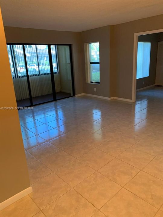 En Venta: $269,900 (3 camas, 2 baños, 1254 Pies cuadrados)
