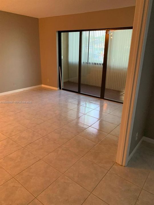 En Venta: $269,900 (3 camas, 2 baños, 1254 Pies cuadrados)