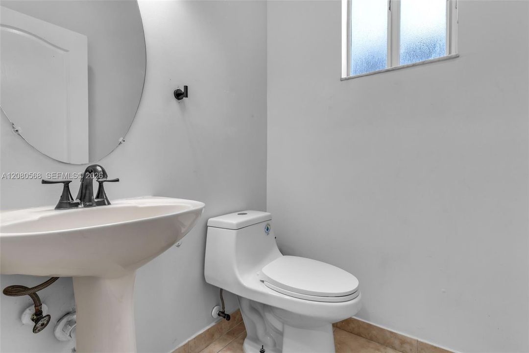 For Sale: $675,000 (4 beds, 3 baths, 2578 Square Feet)