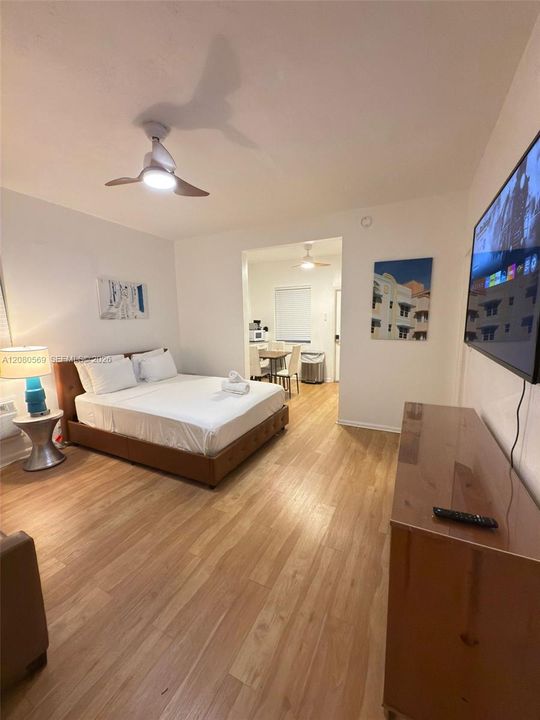 For Rent: $1,950 (1 beds, 1 baths, 500 Square Feet)