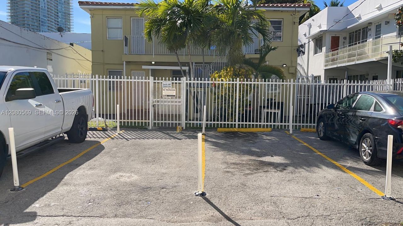 For Rent: $1,950 (1 beds, 1 baths, 500 Square Feet)