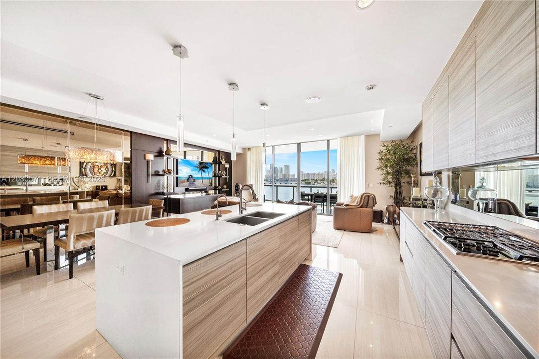 For Sale: $2,400,000 (3 beds, 4 baths, 2559 Square Feet)