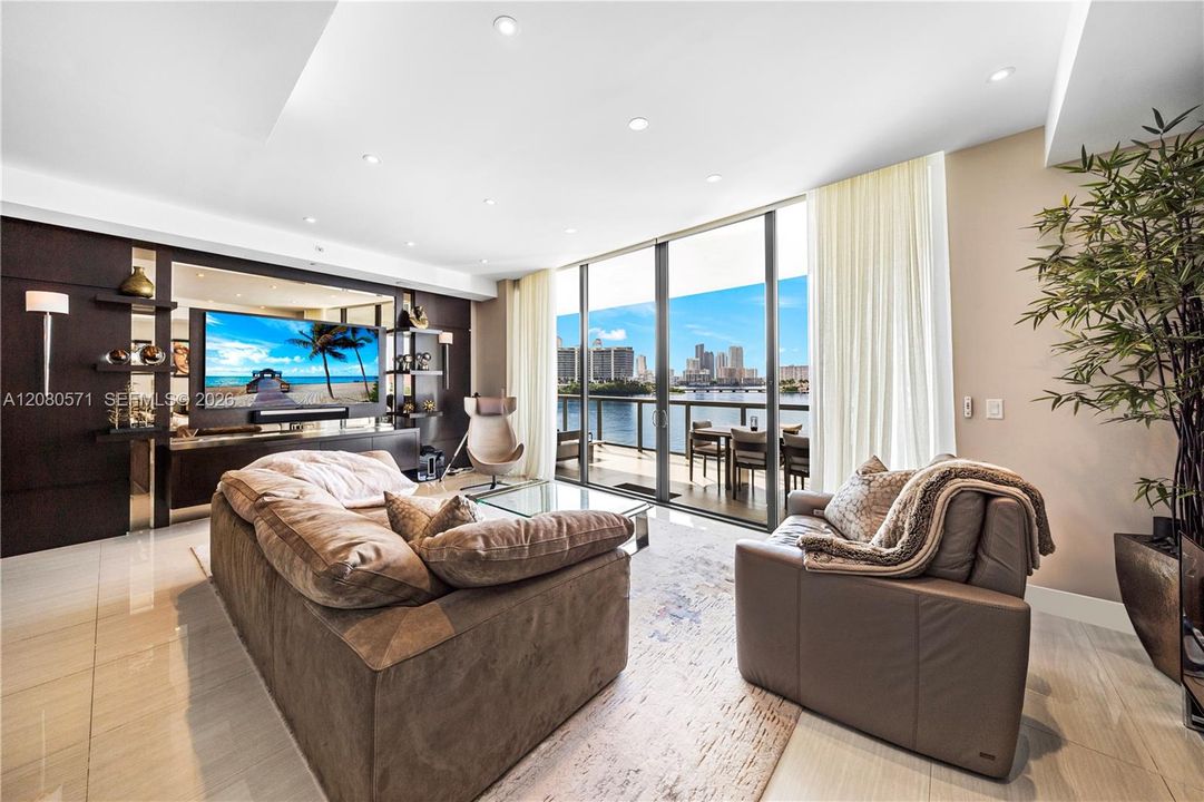 For Sale: $2,400,000 (3 beds, 4 baths, 2559 Square Feet)
