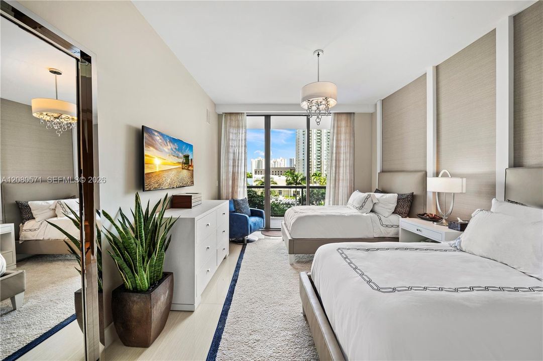 For Sale: $2,400,000 (3 beds, 4 baths, 2559 Square Feet)