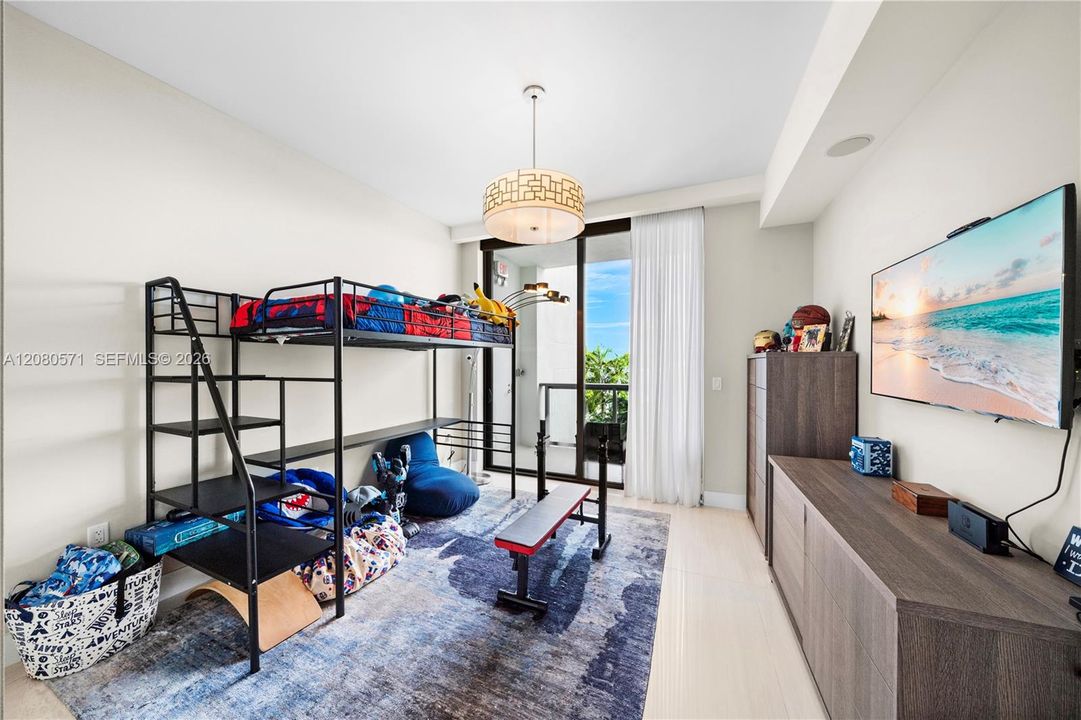 For Sale: $2,400,000 (3 beds, 4 baths, 2559 Square Feet)