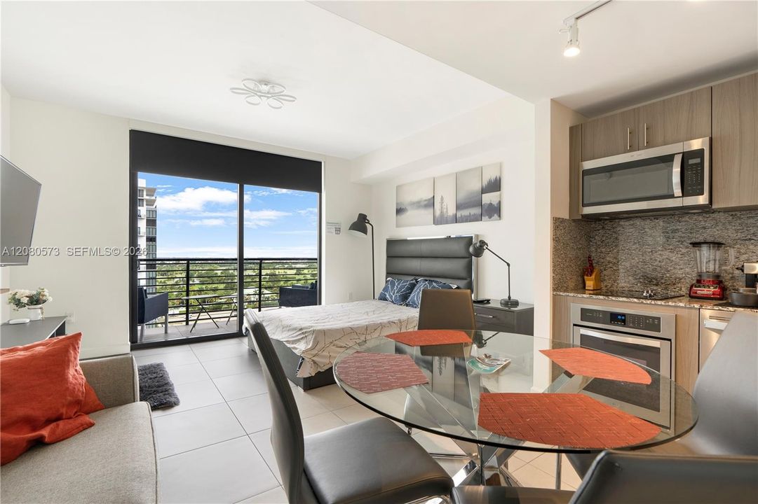 For Rent: $2,500 (0 beds, 1 baths, 430 Square Feet)