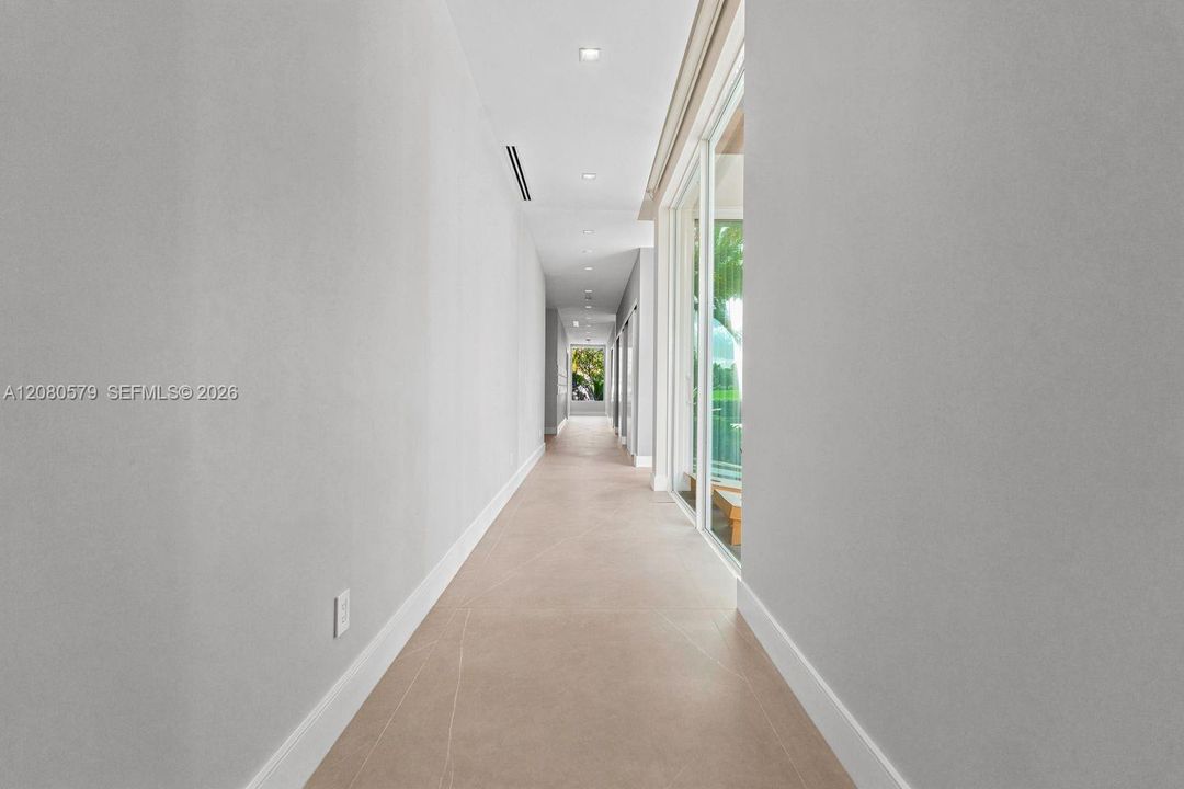 For Sale: $10,500,000 (7 beds, 6 baths, 5851 Square Feet)