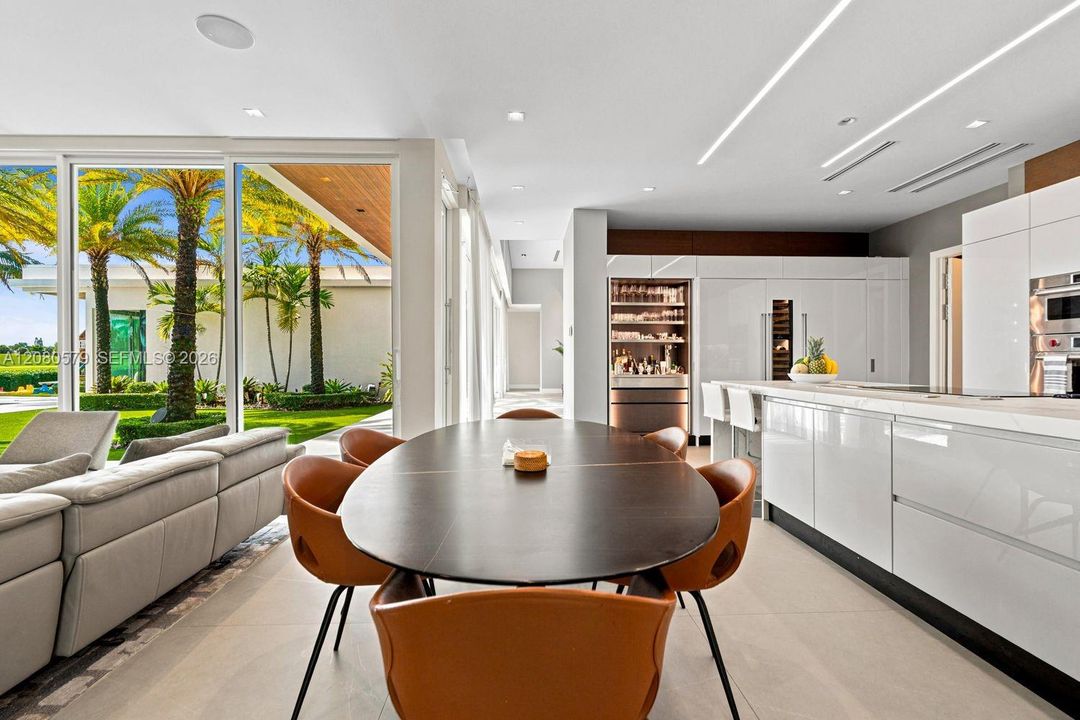 For Sale: $10,500,000 (7 beds, 6 baths, 5851 Square Feet)