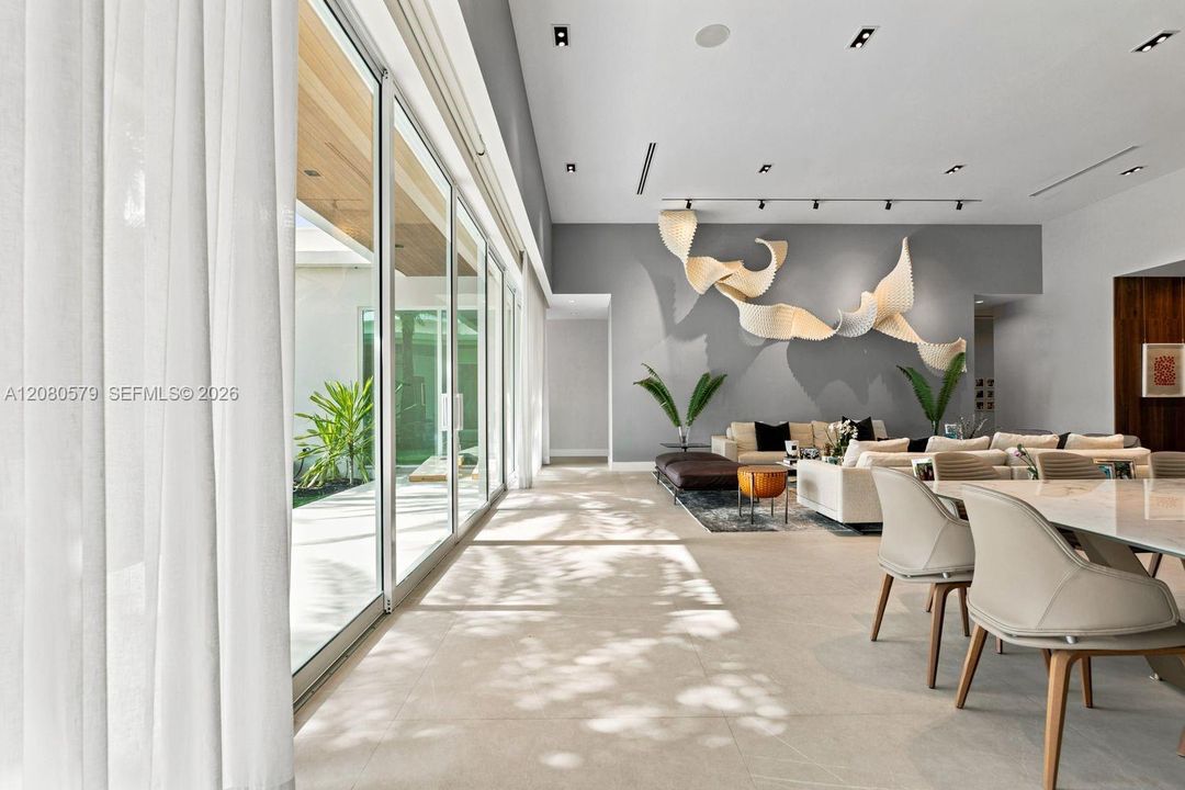 For Sale: $10,500,000 (7 beds, 6 baths, 5851 Square Feet)
