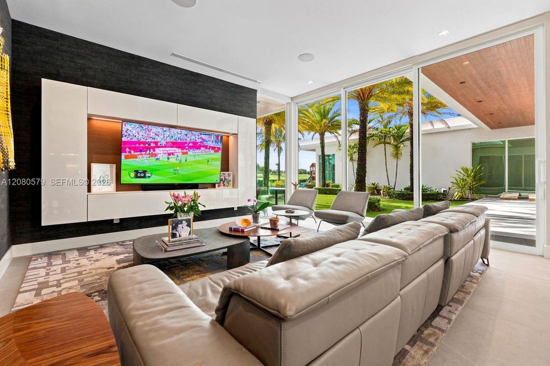 For Sale: $10,500,000 (7 beds, 6 baths, 5851 Square Feet)