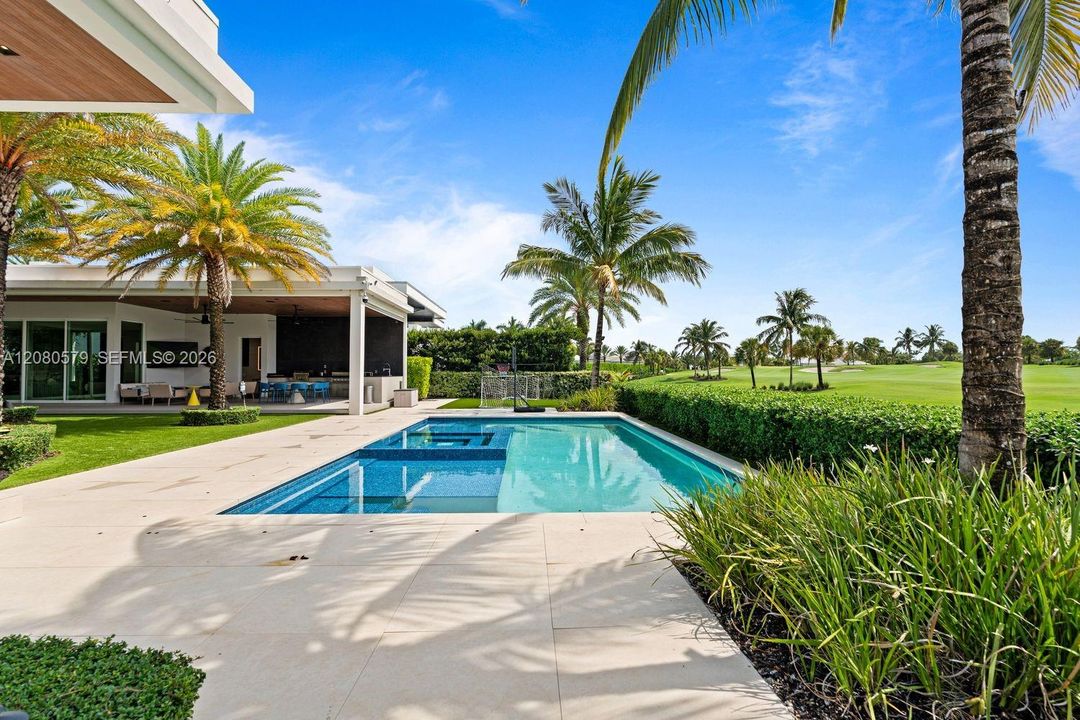 For Sale: $10,500,000 (7 beds, 6 baths, 5851 Square Feet)