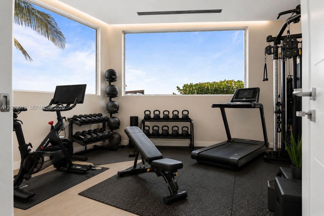 For Sale: $10,500,000 (7 beds, 6 baths, 5851 Square Feet)