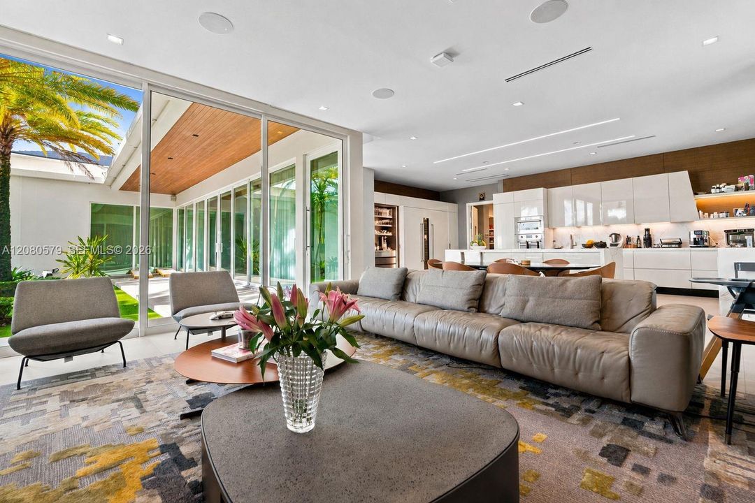 For Sale: $10,500,000 (7 beds, 6 baths, 5851 Square Feet)
