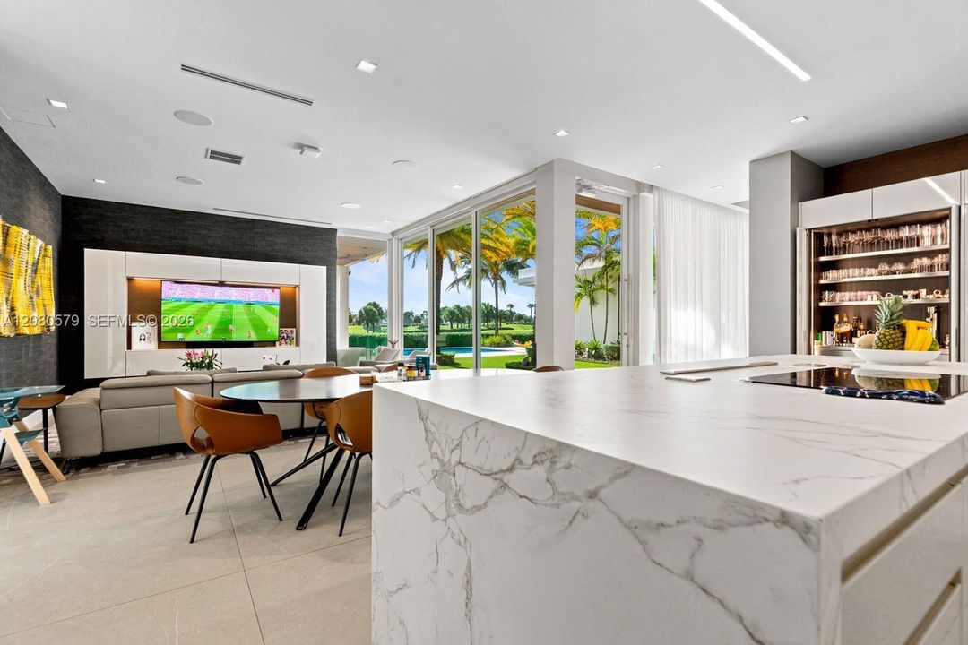 For Sale: $10,500,000 (7 beds, 6 baths, 5851 Square Feet)