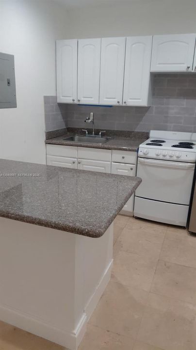 For Rent: $1,500 (2 beds, 1 baths, 640 Square Feet)