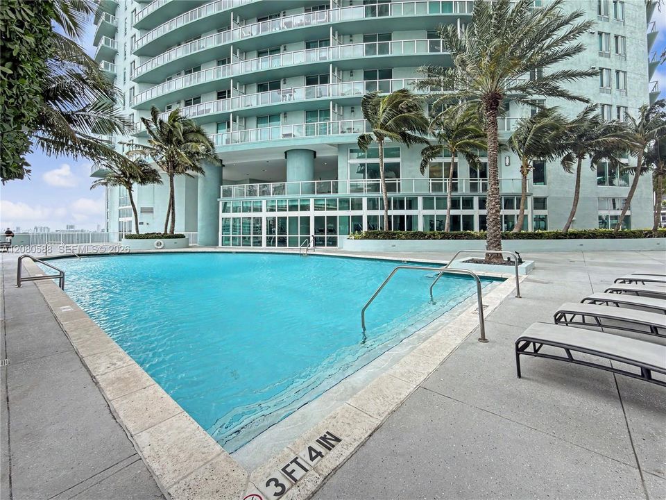 For Rent: $4,795 (2 beds, 2 baths, 1180 Square Feet)