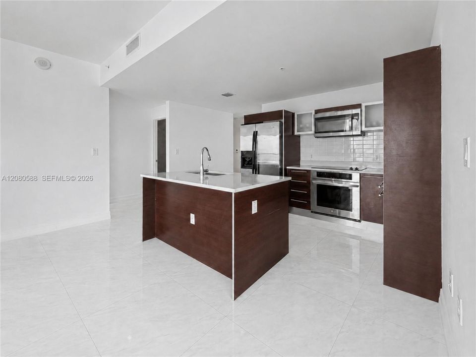 For Rent: $4,795 (2 beds, 2 baths, 1180 Square Feet)