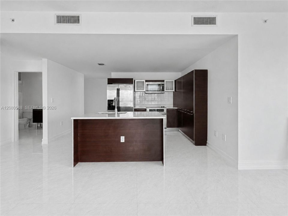 For Rent: $4,795 (2 beds, 2 baths, 1180 Square Feet)