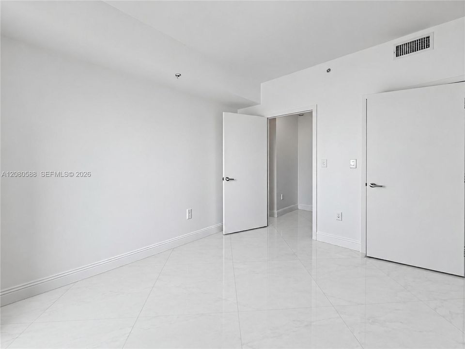 For Rent: $4,795 (2 beds, 2 baths, 1180 Square Feet)
