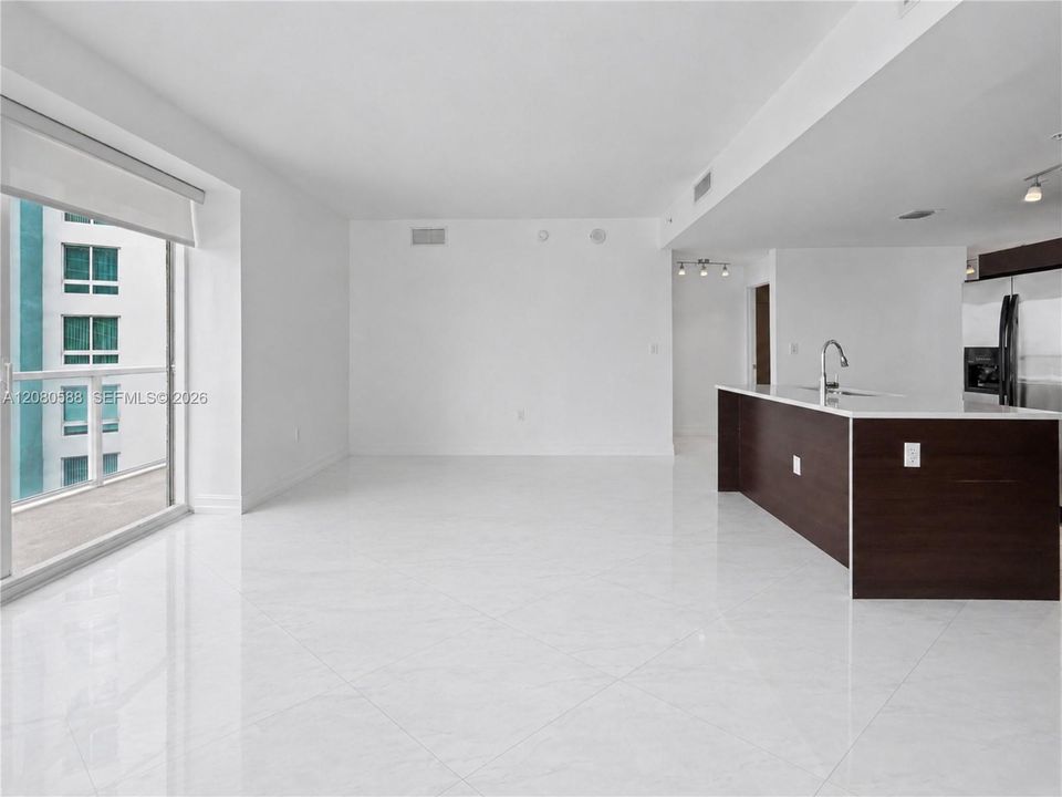 For Rent: $4,795 (2 beds, 2 baths, 1180 Square Feet)