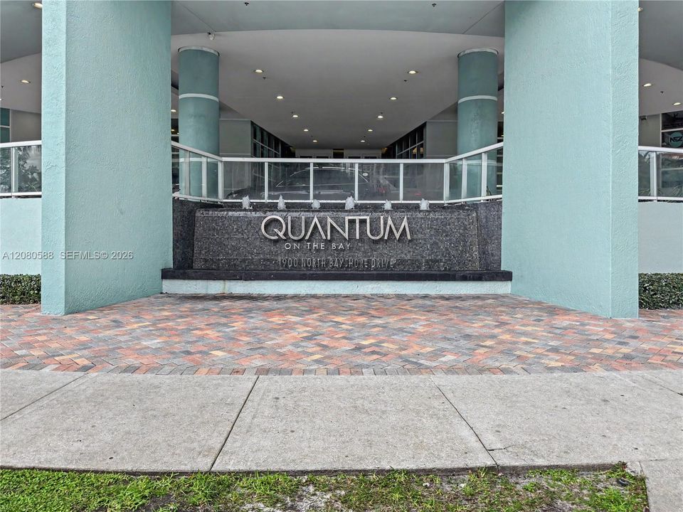 For Rent: $4,795 (2 beds, 2 baths, 1180 Square Feet)