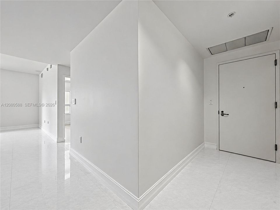 For Rent: $4,795 (2 beds, 2 baths, 1180 Square Feet)