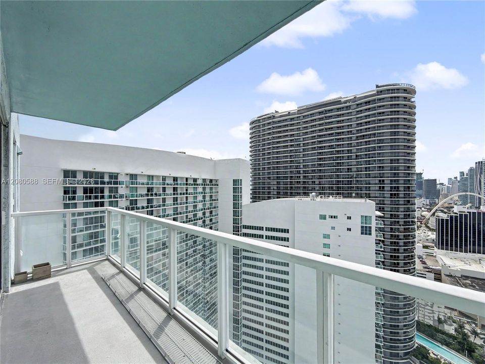 For Rent: $4,795 (2 beds, 2 baths, 1180 Square Feet)